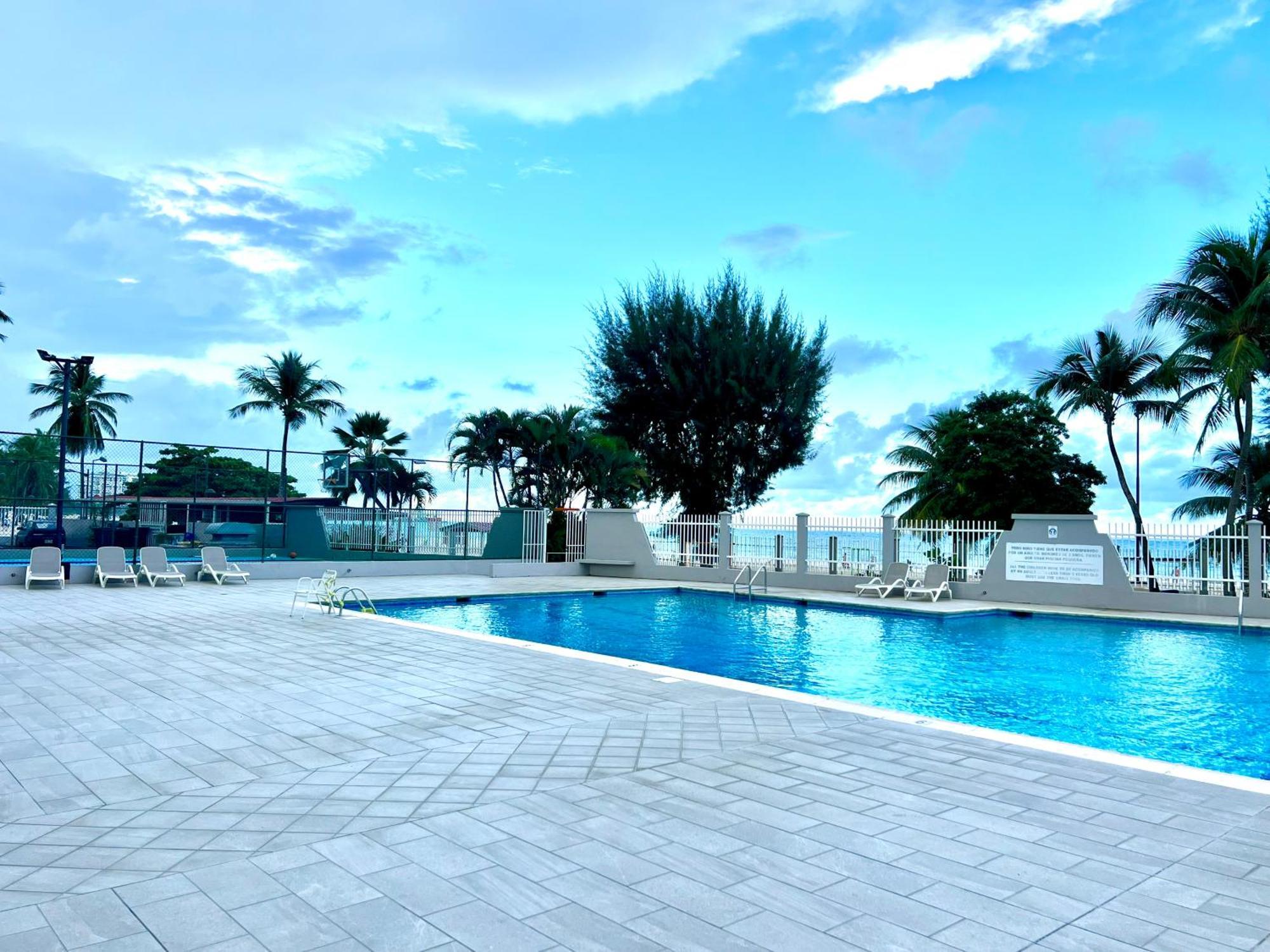 Ocean View Apt On Isla Verde In A 14Th Floor 圣胡安 外观 照片