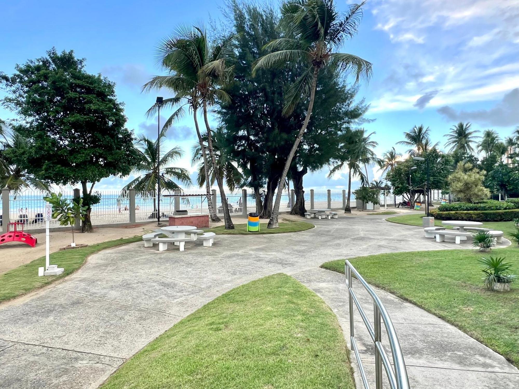 Ocean View Apt On Isla Verde In A 14Th Floor 圣胡安 外观 照片