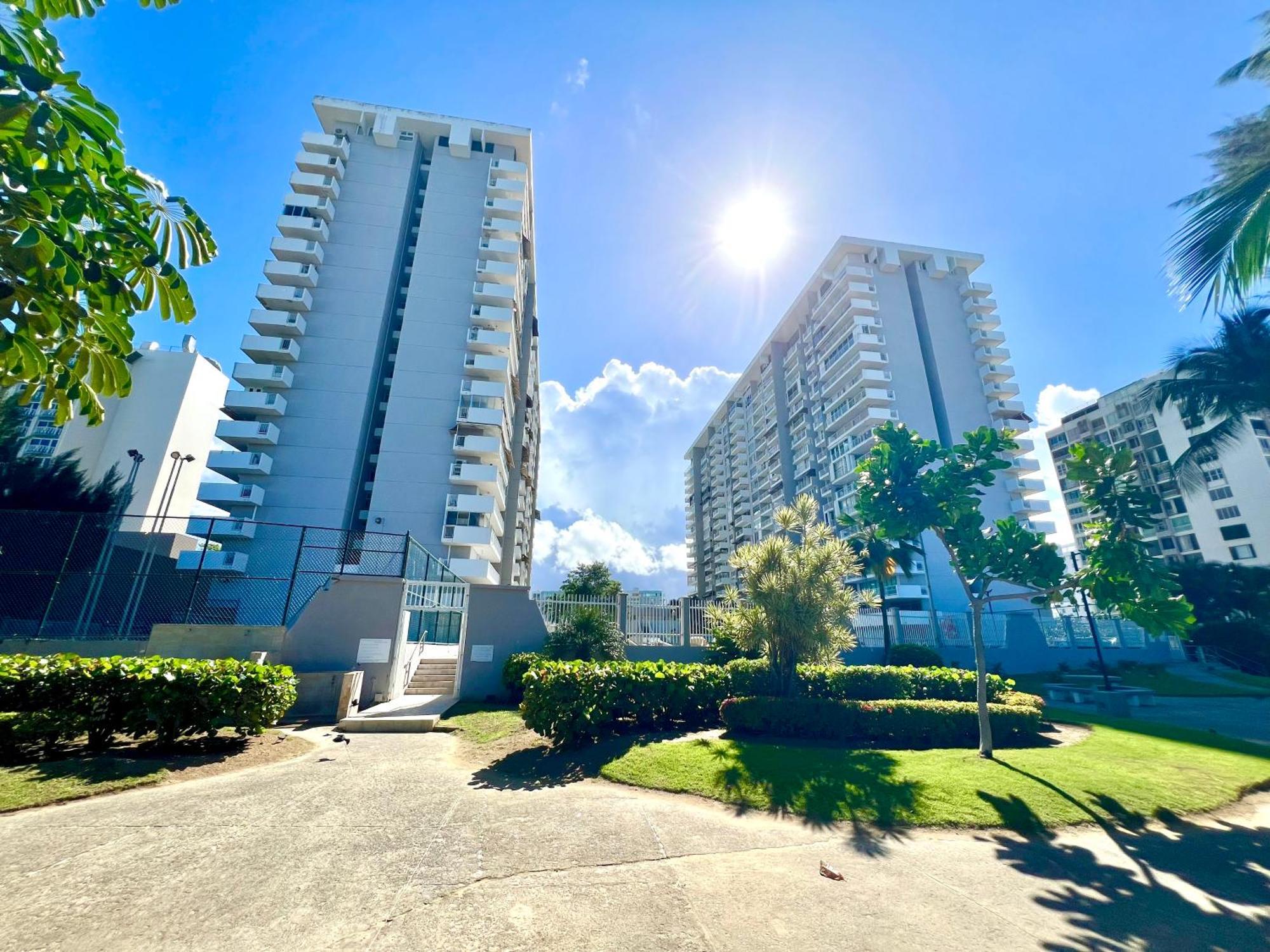 Ocean View Apt On Isla Verde In A 14Th Floor 圣胡安 外观 照片